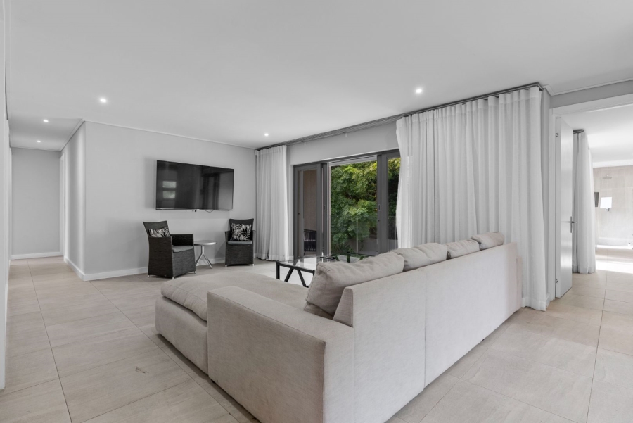 10 Bedroom Property for Sale in Camps Bay Western Cape